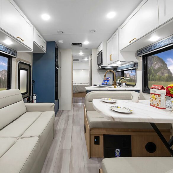 Thor Motor Coach Rize+ Ford E-Series Cutaway 2026