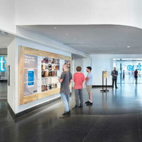 visitor tablet museum gallery